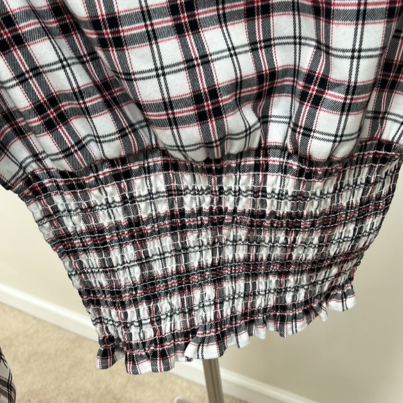 Versona cropped ruched blouse - Picture 5 of 11